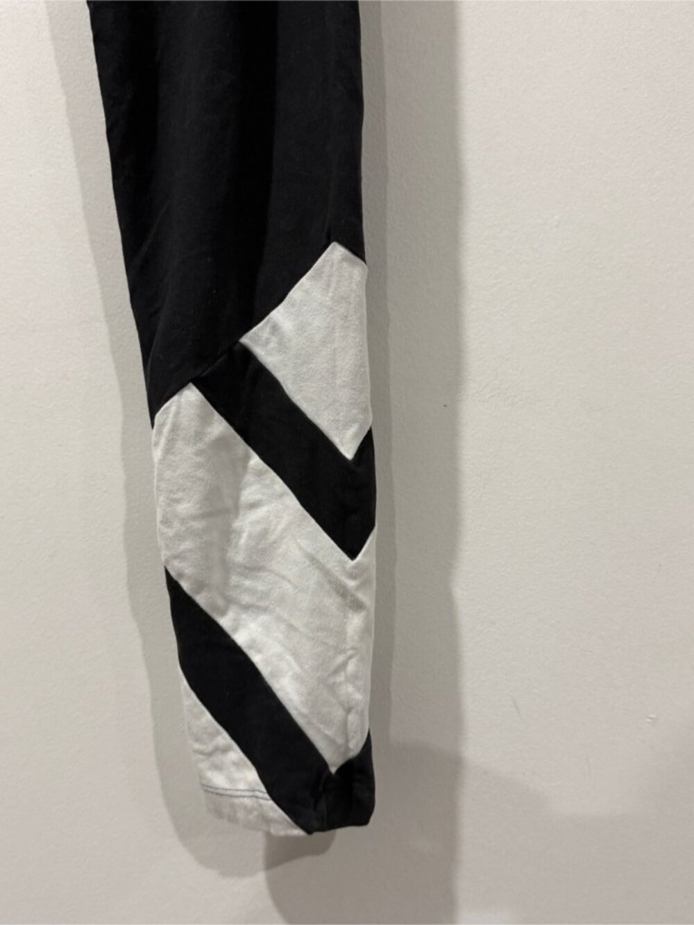 adidas Equipment ADV/91-17 Black & White Leggings – Approx. Small - Picture 7 of 9